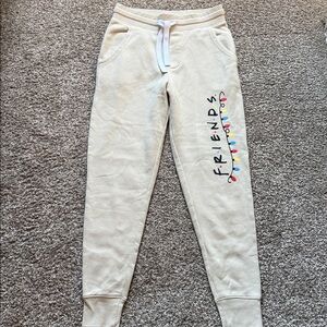 ❤️💙💛FRIENDS💛💙❤️CHRISTMAS CREAM SWEATPANTS WITH FESTIVE LIGHTS SIZE M 🌟EUC🌟